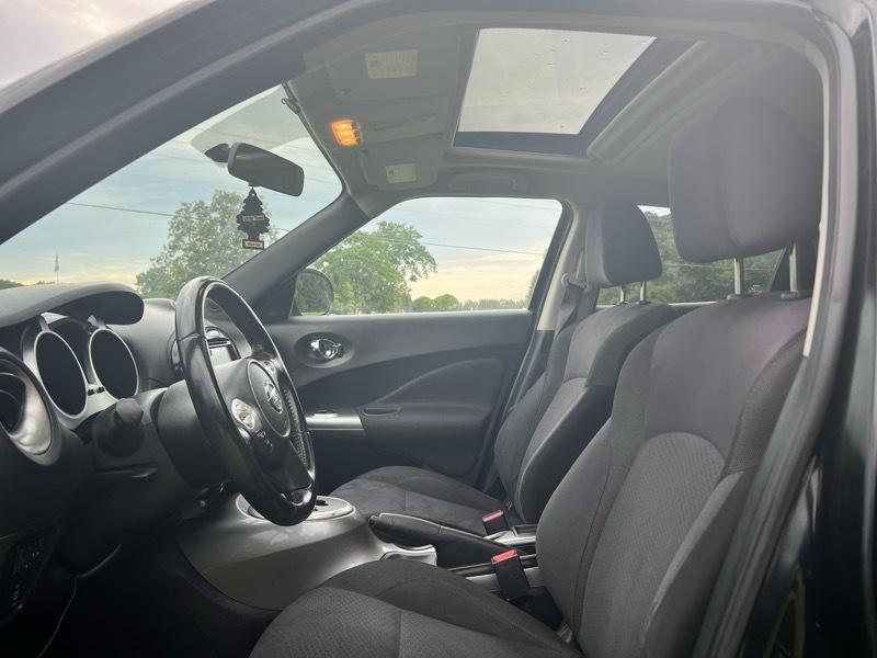 Nissan Juke AWD SV 2012