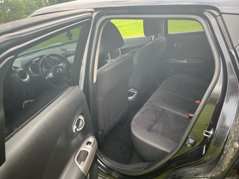 Nissan Juke AWD SV 2012