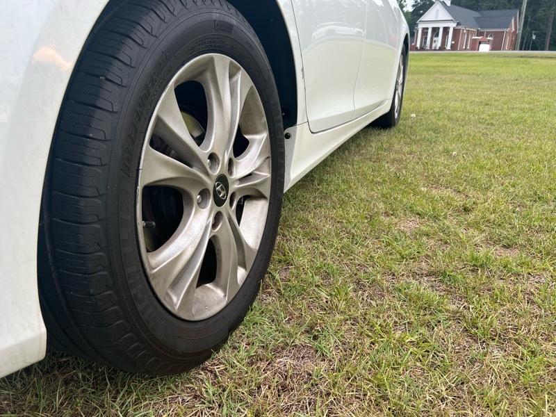 Hyundai Sonata Limited Auto 2011