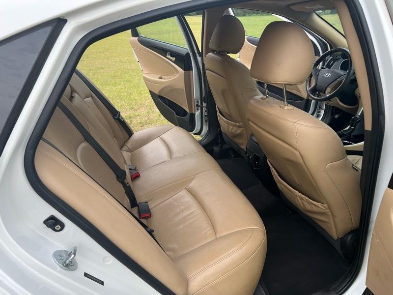 Hyundai Sonata Limited Auto 2011