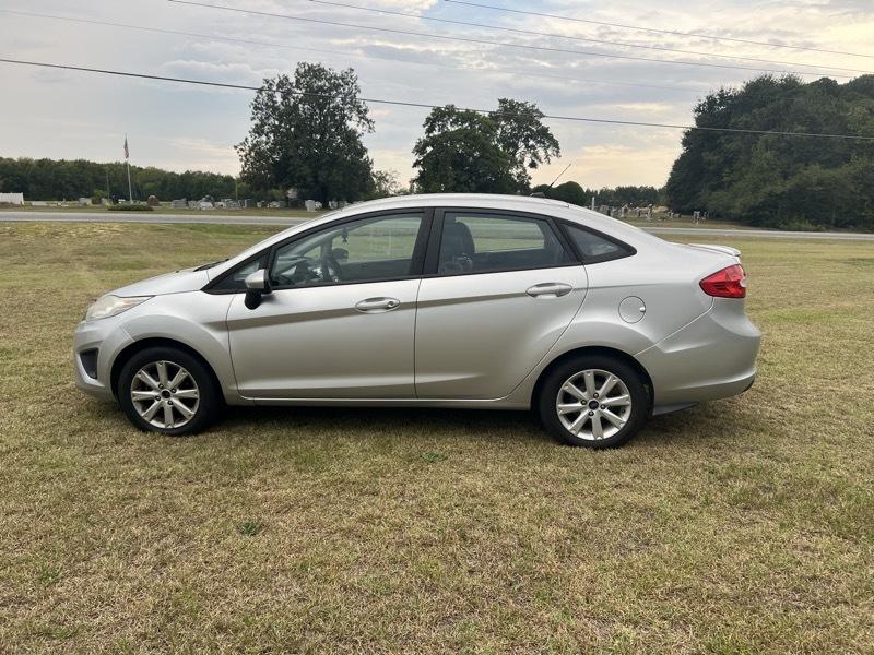 2011 Ford Fiesta SE - Photo 7