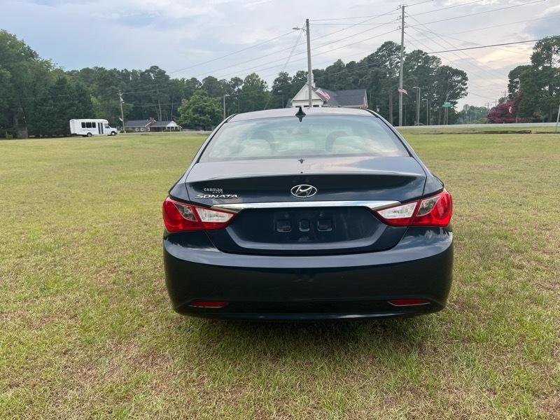 Hyundai Sonata 4dr Sdn 2.4L Auto GLS 2012