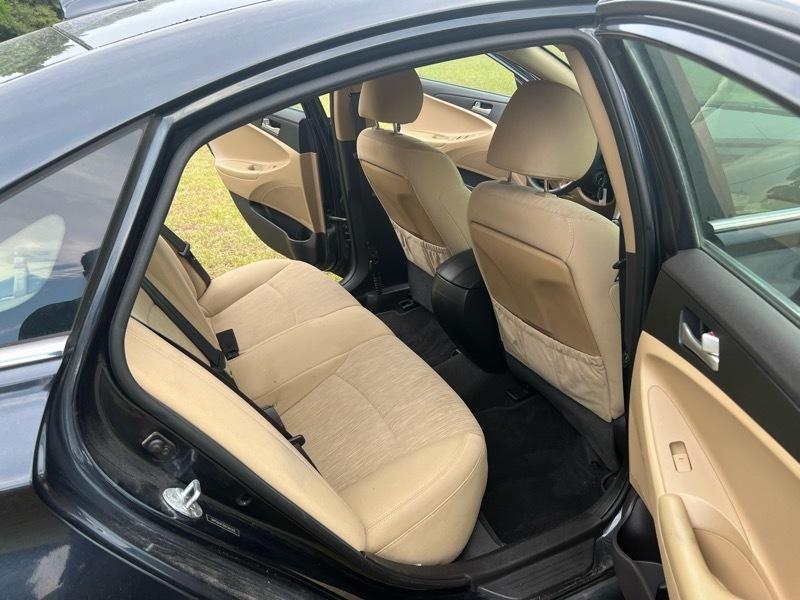Hyundai Sonata 4dr Sdn 2.4L Auto GLS 2012