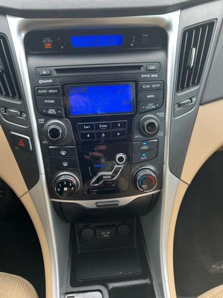 Hyundai Sonata 4dr Sdn 2.4L Auto GLS 2012