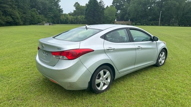 Hyundai ELANTRA GLS/SE/  2013
