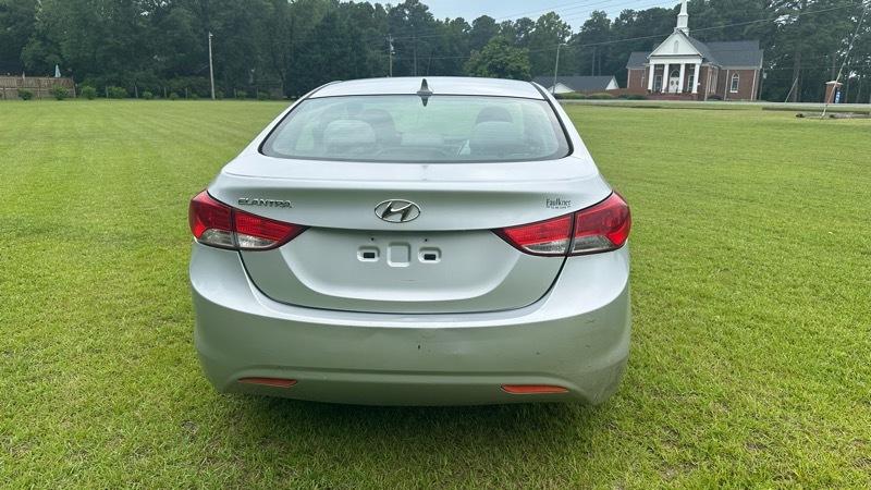 Hyundai ELANTRA GLS/SE/  2013