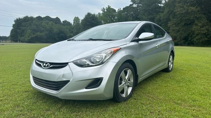 Hyundai ELANTRA GLS/SE/  2013