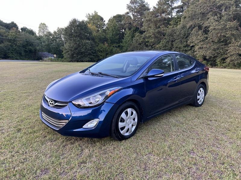 Hyundai Elantra SE 6AT 2016