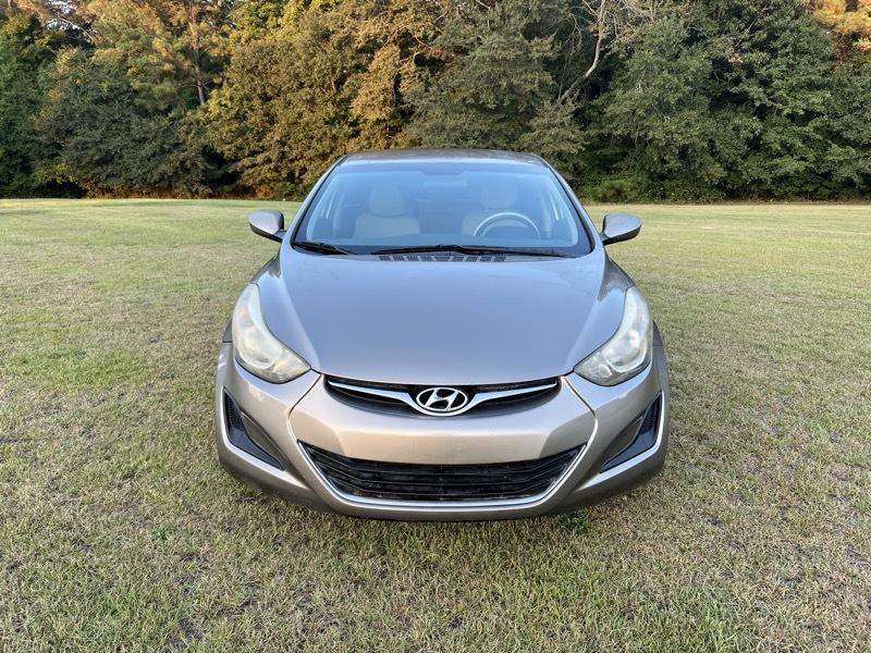 Hyundai Elantra SE 6AT 2016
