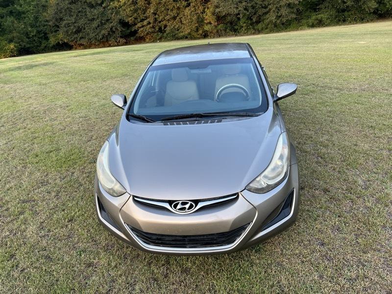 Hyundai Elantra SE 6AT 2016