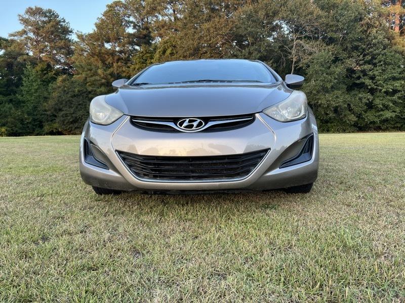 Hyundai Elantra SE 6AT 2016