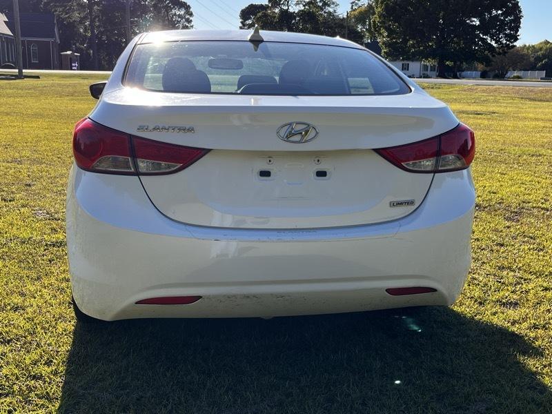 Hyundai Elantra Limited 4D Sedan 2013