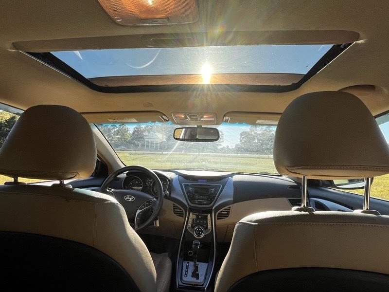 Hyundai Elantra Limited 4D Sedan 2013