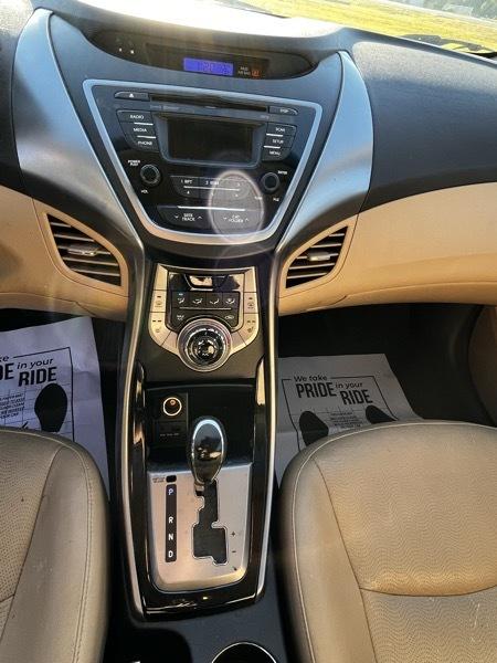 Hyundai Elantra Limited 4D Sedan 2013
