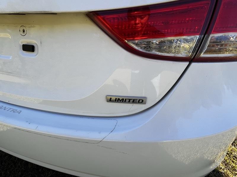 Hyundai Elantra Limited 4D Sedan 2013
