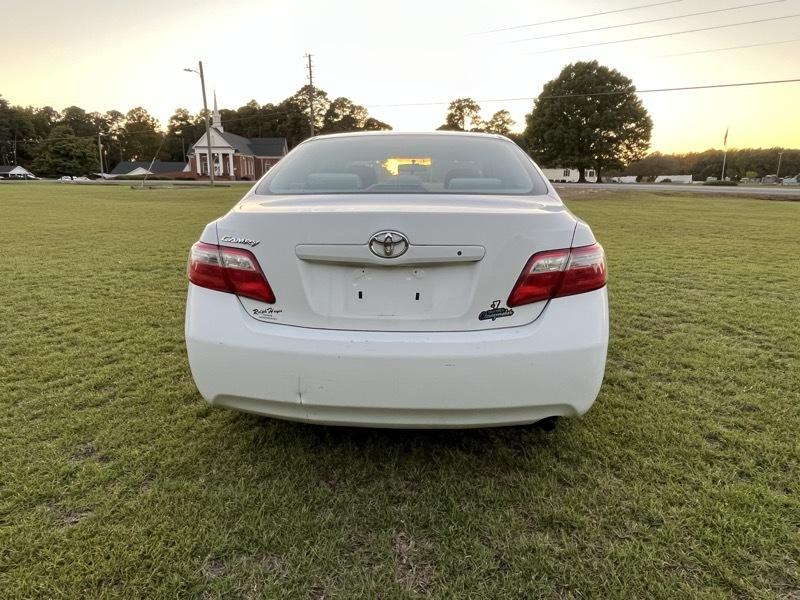 Toyota Camry XLE 5-Spd AT 2009