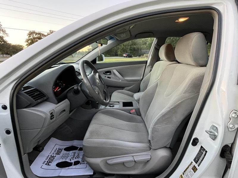 Toyota Camry XLE 5-Spd AT 2009