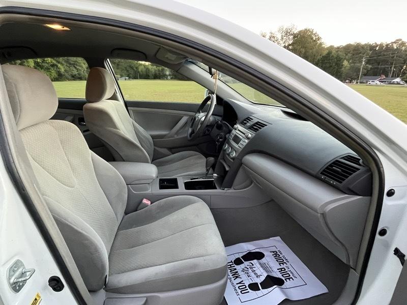 Toyota Camry XLE 5-Spd AT 2009