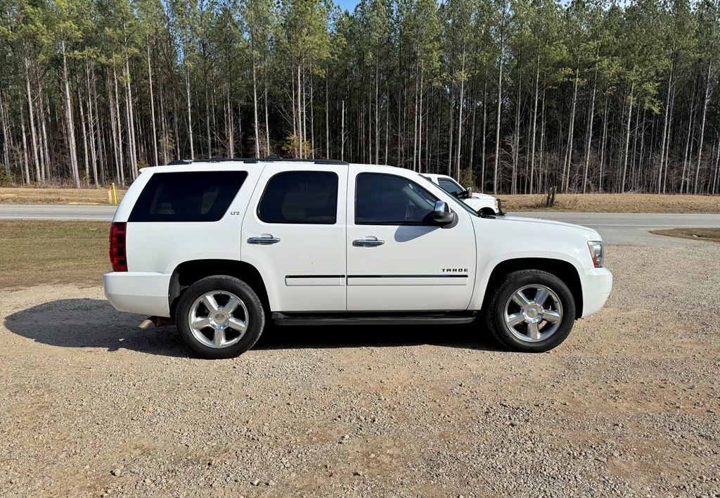 Chevrolet Tahoe  2012