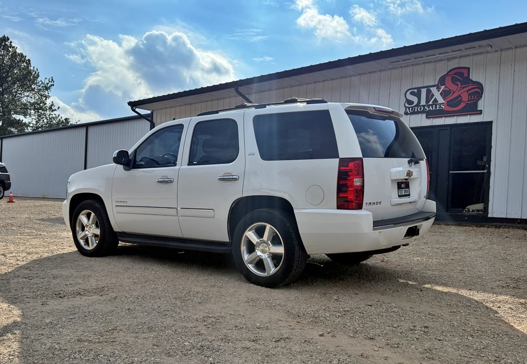 Chevrolet Tahoe  2012