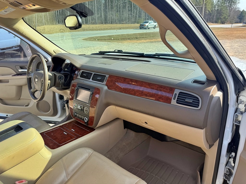 Chevrolet Tahoe  2012