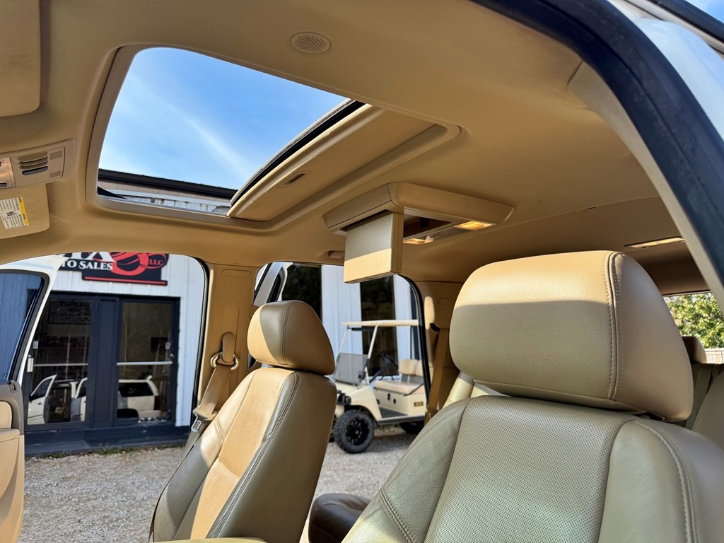 Chevrolet Tahoe  2012