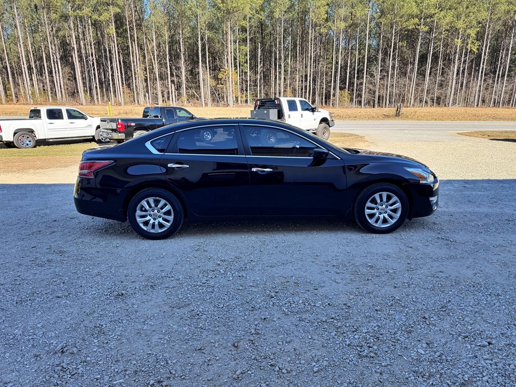 Nissan Altima  2015