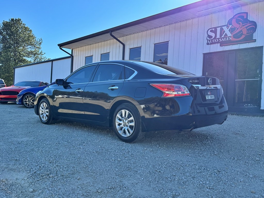 Nissan Altima  2015