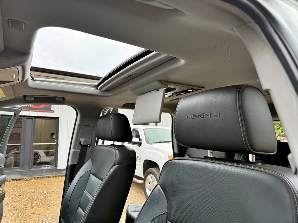 GMC Yukon Denali  2017