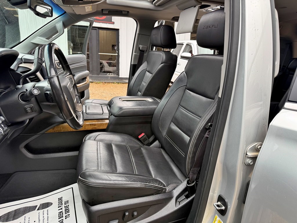GMC Yukon Denali  2017
