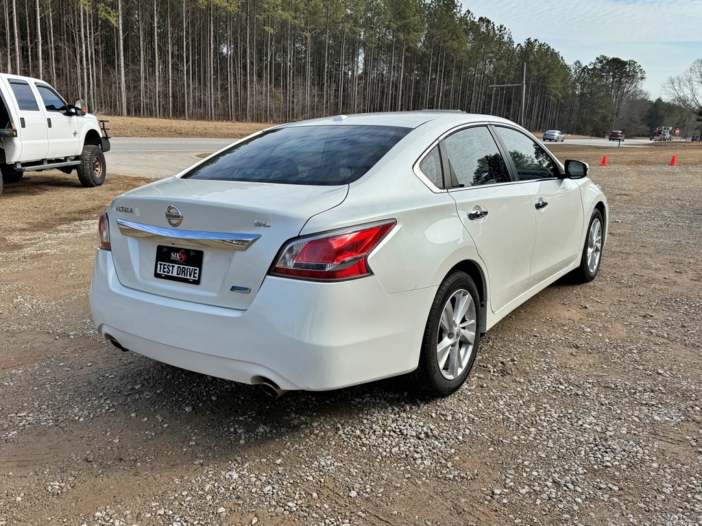 Nissan Altima  2014