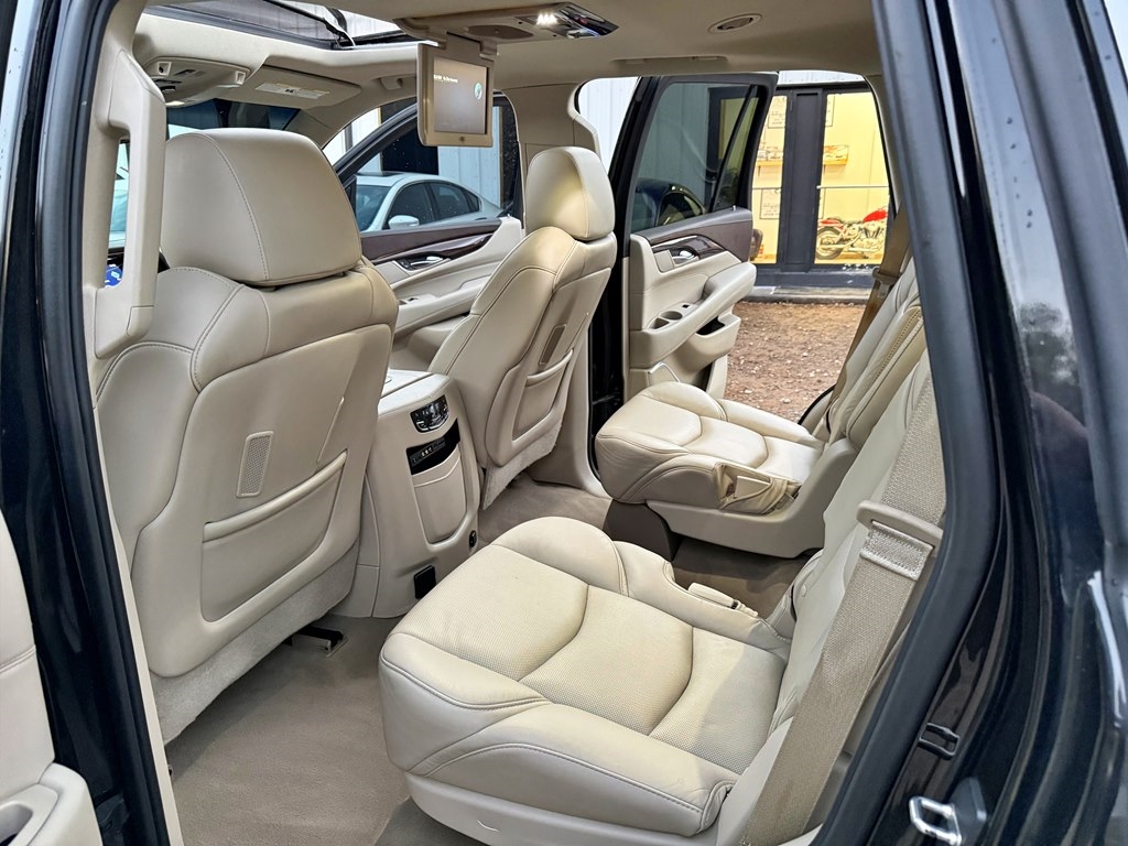 Cadillac Escalade  2016