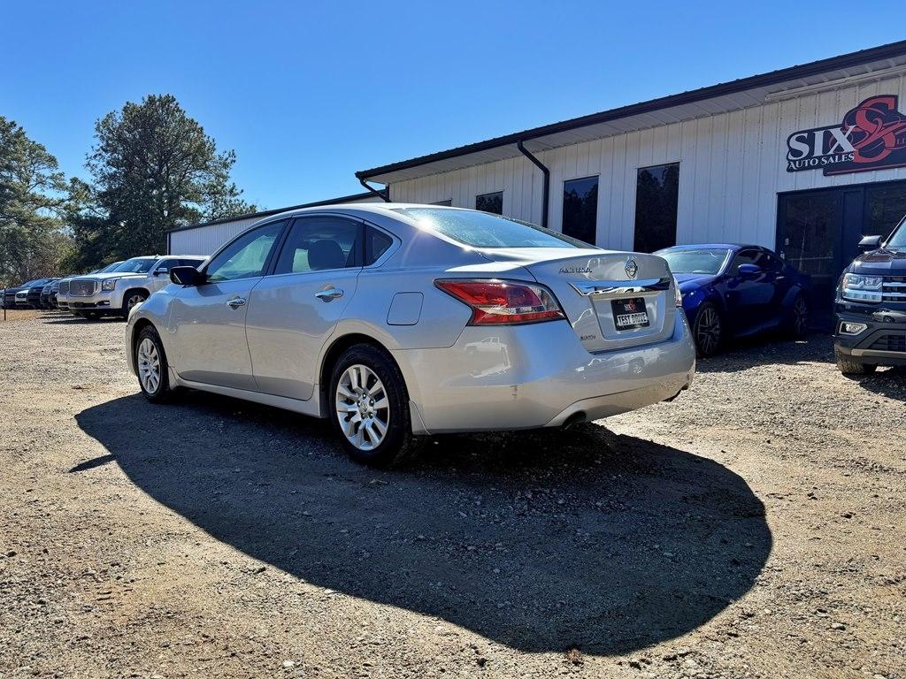 Nissan Altima  2015