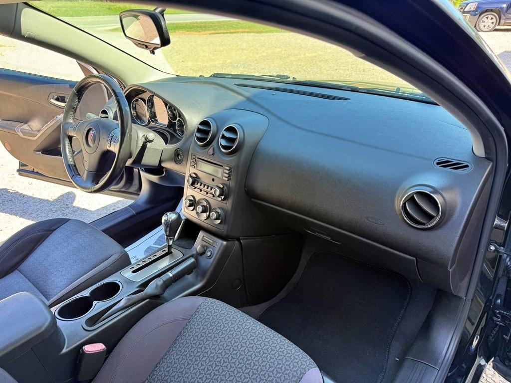 Pontiac G6  2008