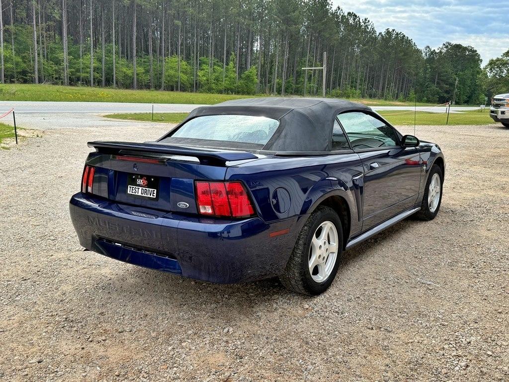 Ford Mustang  2002