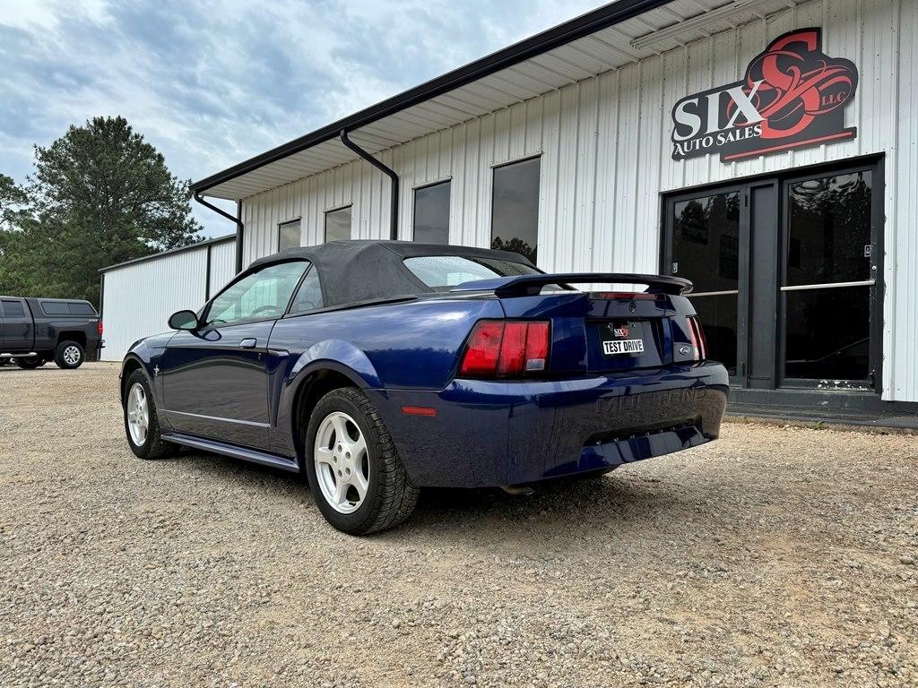 Ford Mustang  2002