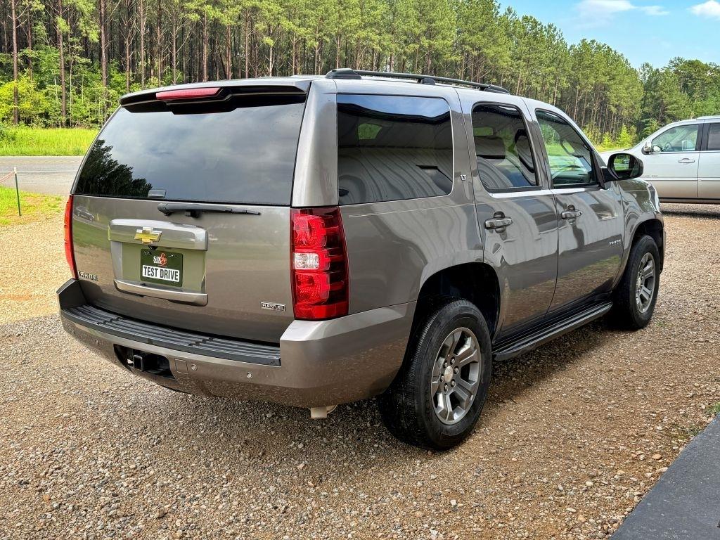 Chevrolet Tahoe  2011