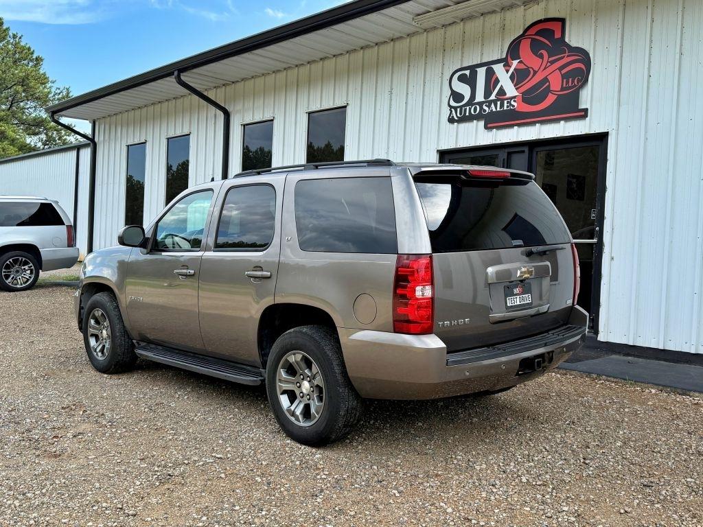 Chevrolet Tahoe  2011