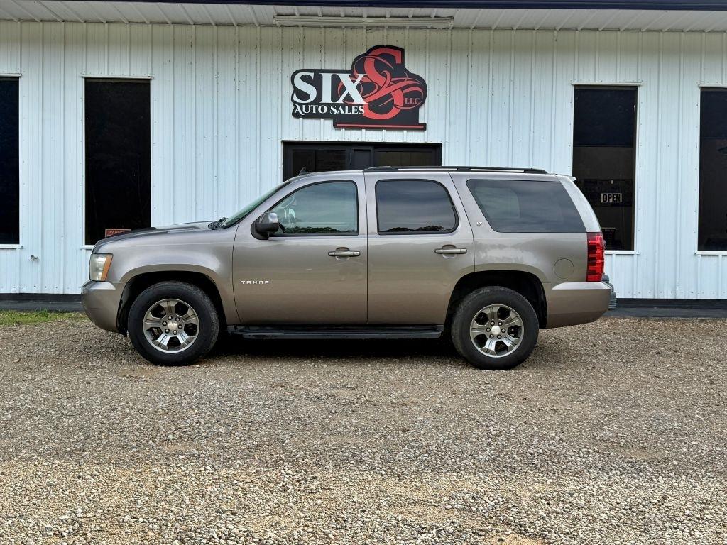 Chevrolet Tahoe  2011