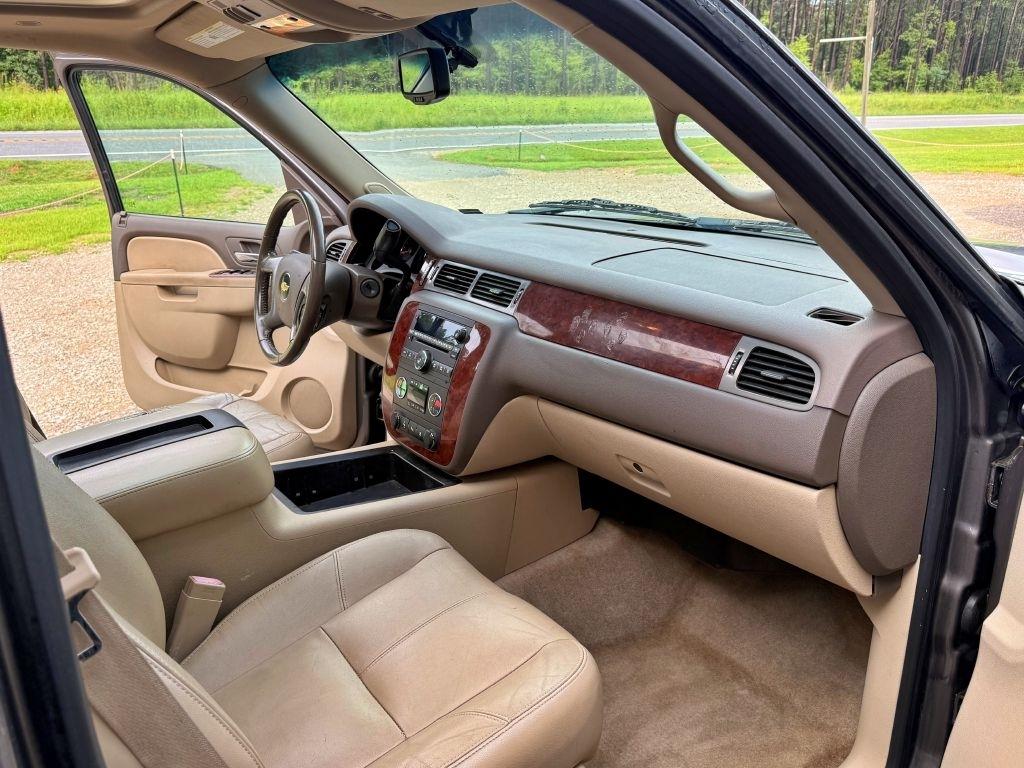 Chevrolet Tahoe  2011
