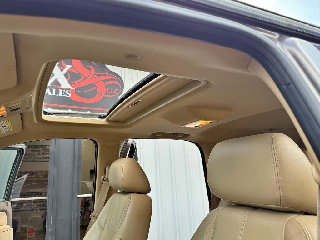 Chevrolet Tahoe  2011