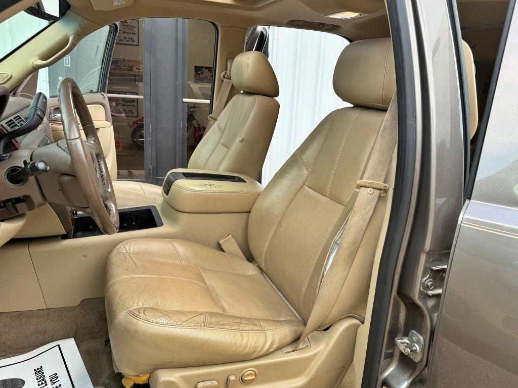 Chevrolet Tahoe  2011