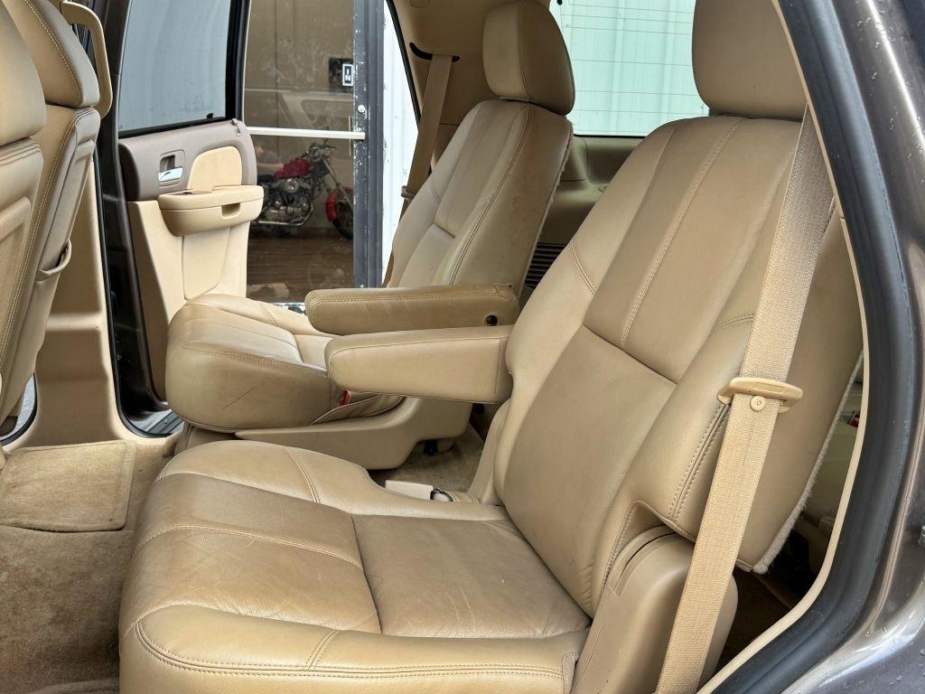 Chevrolet Tahoe  2011