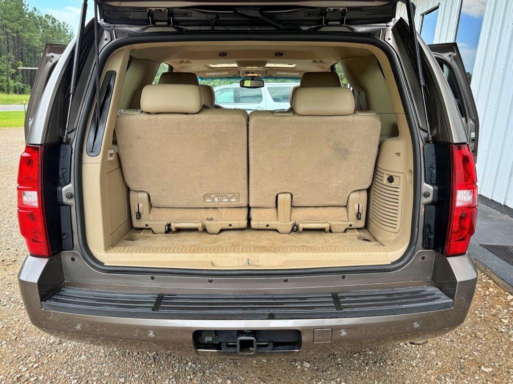 Chevrolet Tahoe  2011