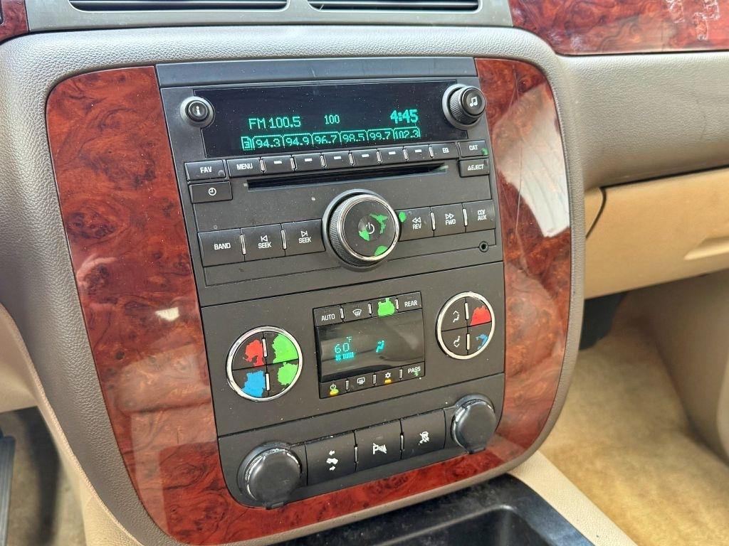 Chevrolet Tahoe  2011
