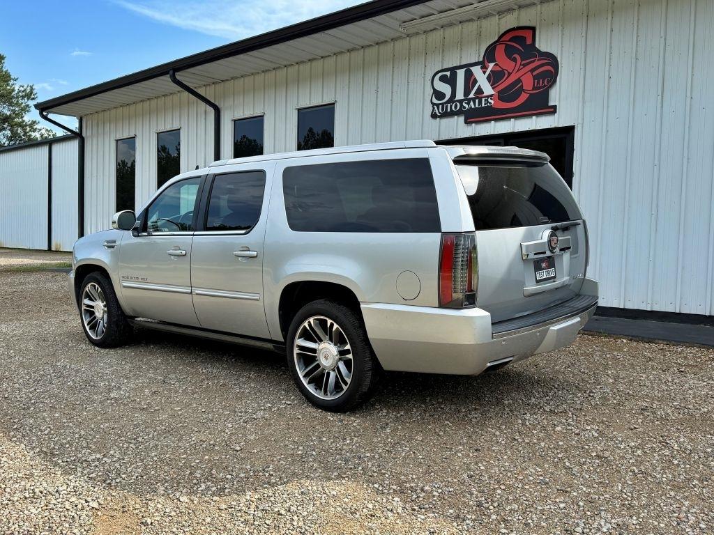 Cadillac Escalade  2013