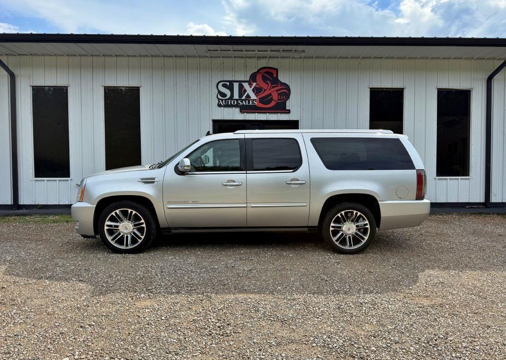 Cadillac Escalade  2013