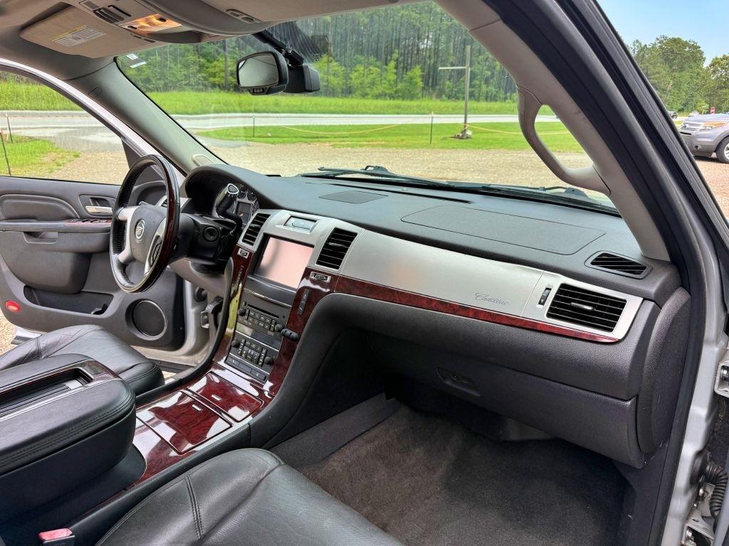Cadillac Escalade  2013