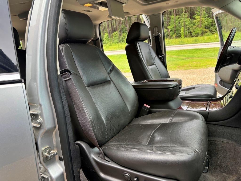 Cadillac Escalade  2013