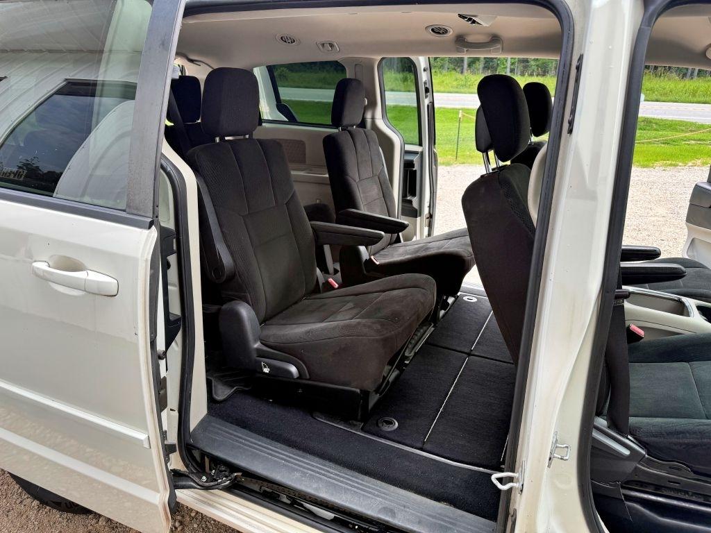 Dodge Grand Caravan  2012